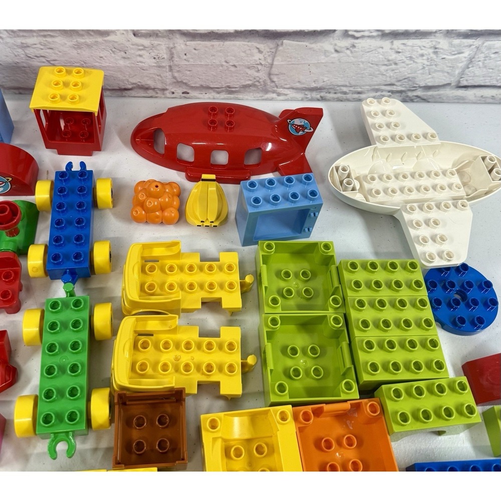 Lego Duplo Lot Of 111 Bricks Minifigs People Airplane Cars Train Clean Bananas - Picture 3 of 5